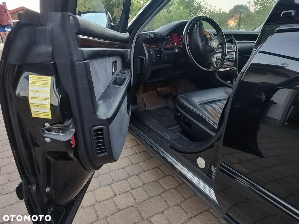 Audi A8 - 12