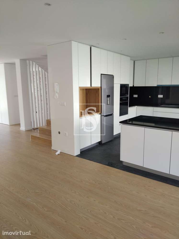 Moradia em Banda T3 Venda em Nogueira, Fraião e Lamaçães,Braga - Grande imagem: 2/12