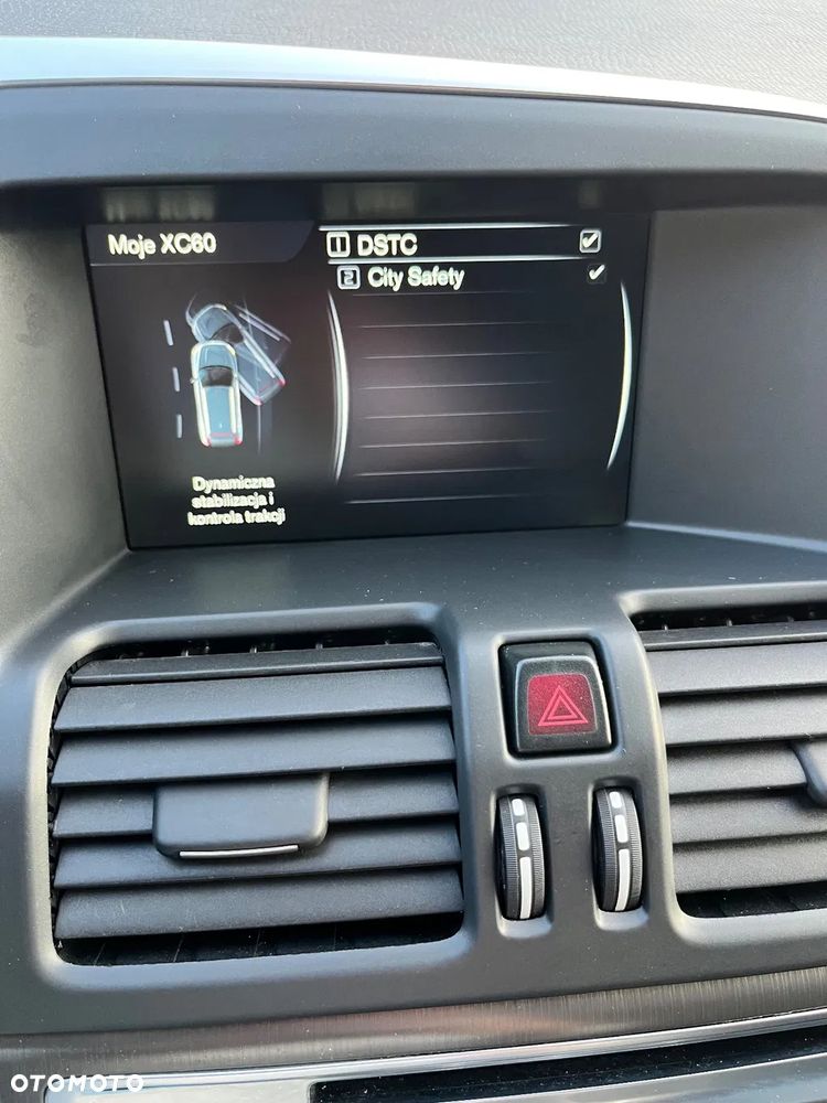 Volvo XC 60 D4 Momentum - 30