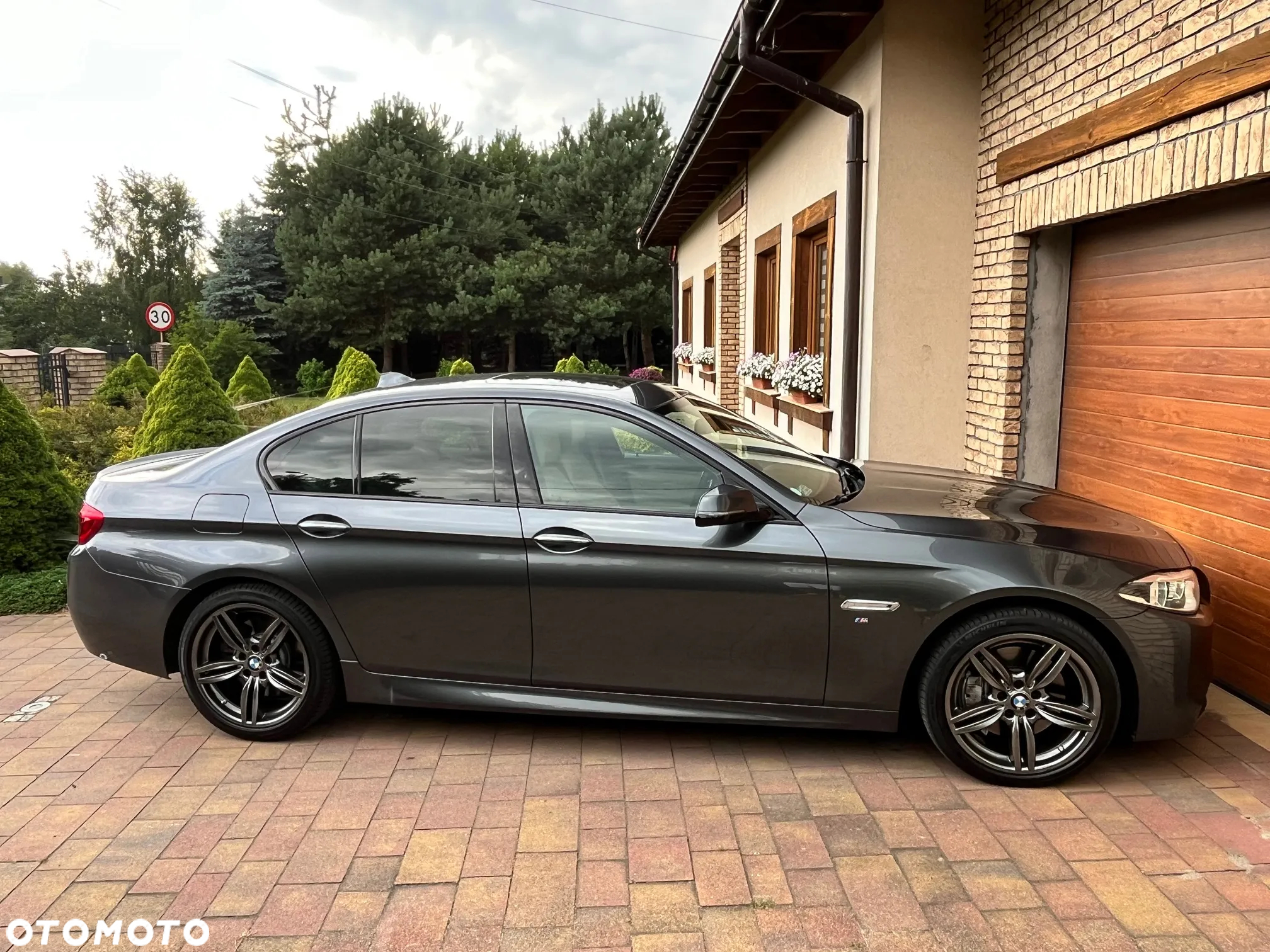 BMW Seria 5 530d xDrive Luxury Line - 15