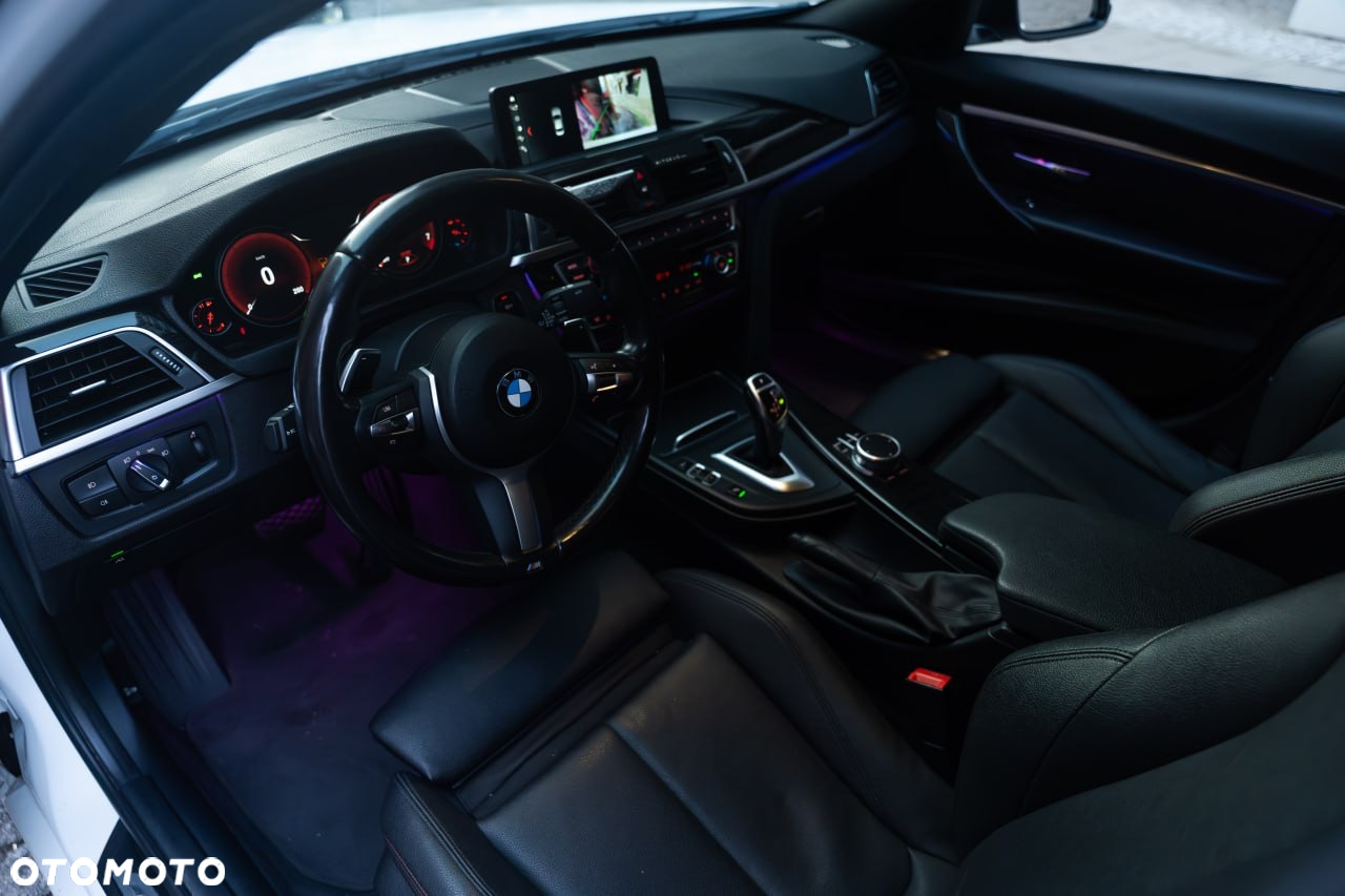 BMW Seria 3 330i xDrive M Sport Sport - 22