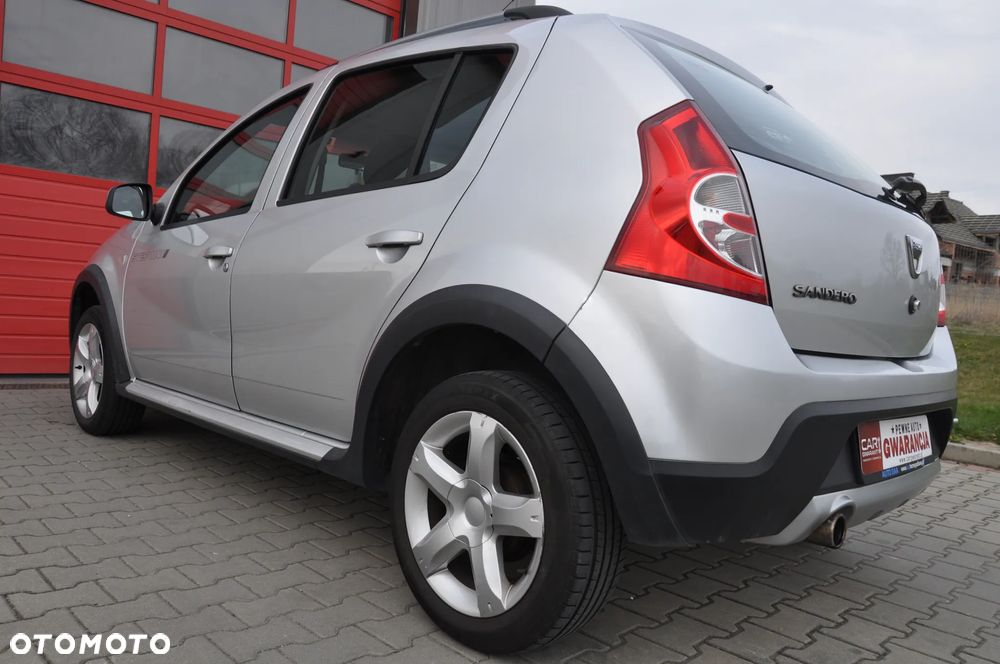 Dacia Sandero Stepway 1.6 - 19