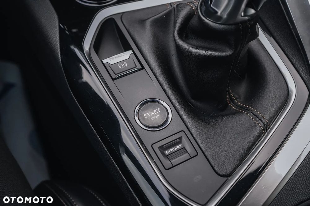 Peugeot 3008 1.2 PureTech GT S&S - 28