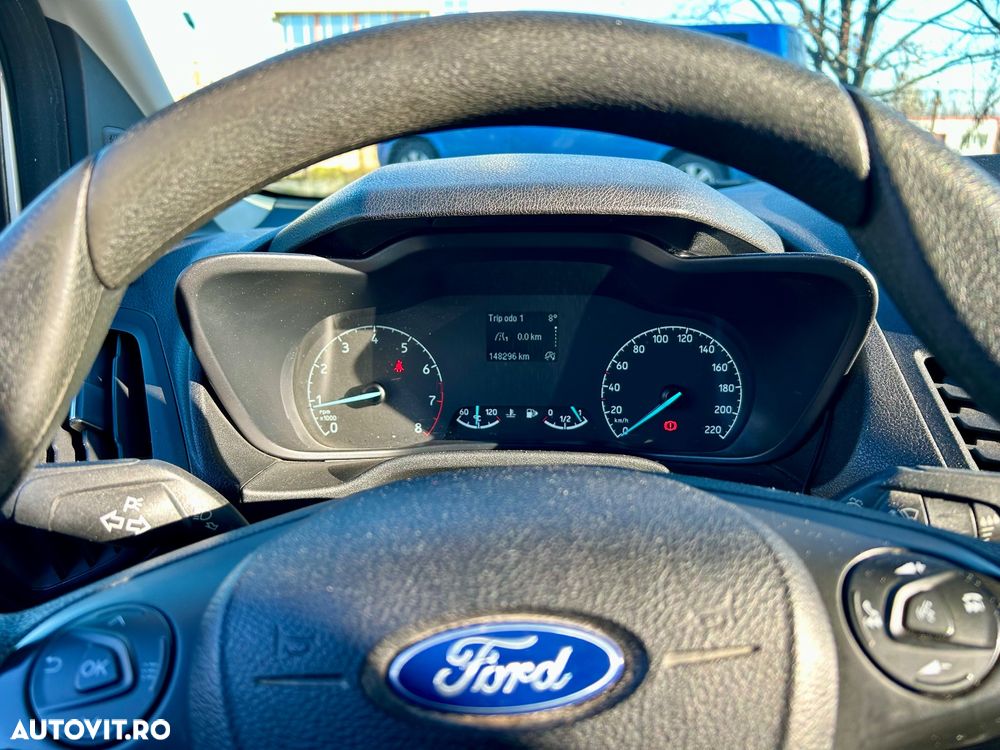 Ford Transit Connect - 9