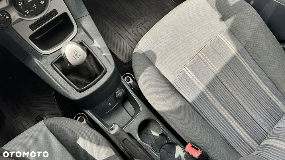 Ford Fiesta - 22