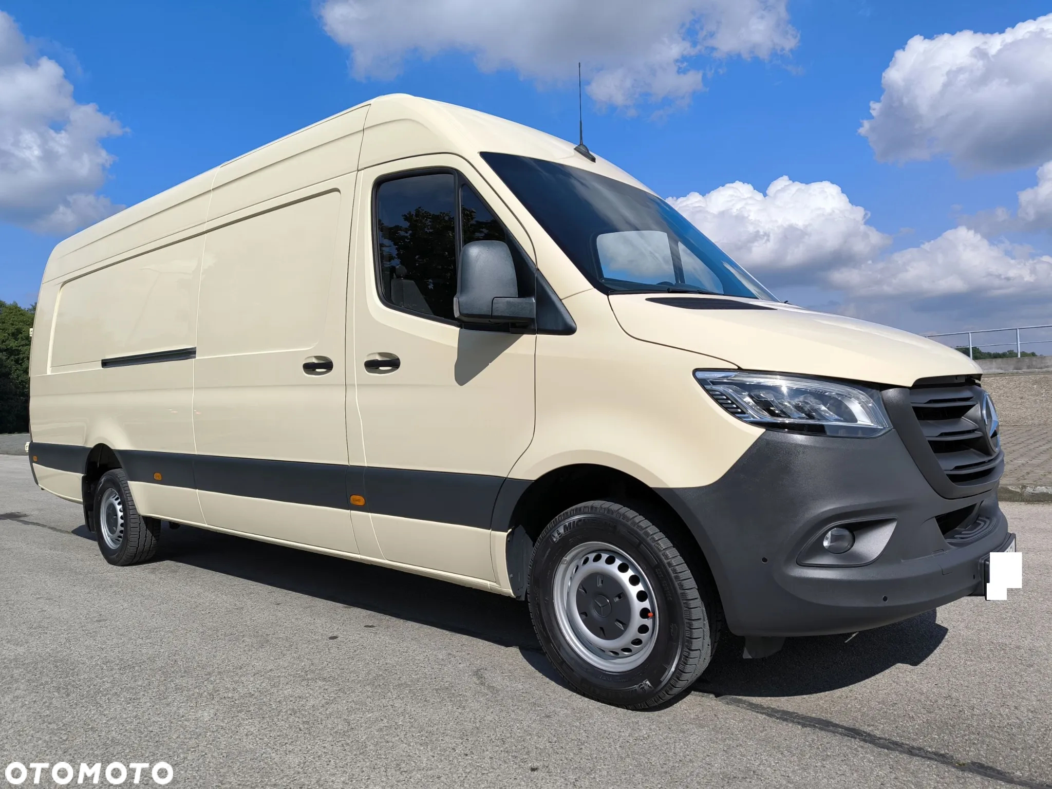 Mercedes-Benz Sprinter - 3