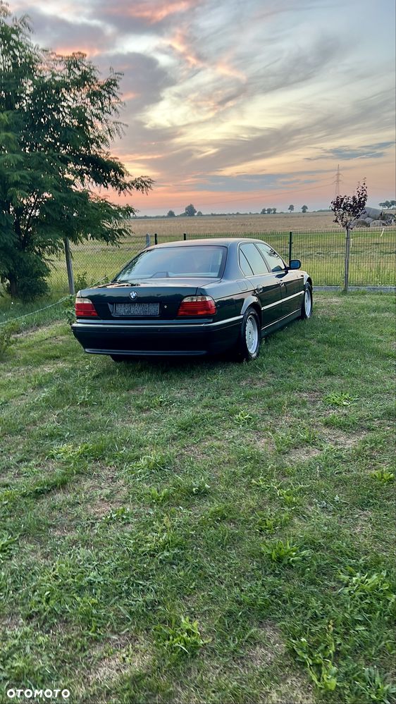 BMW Seria 7 - 2