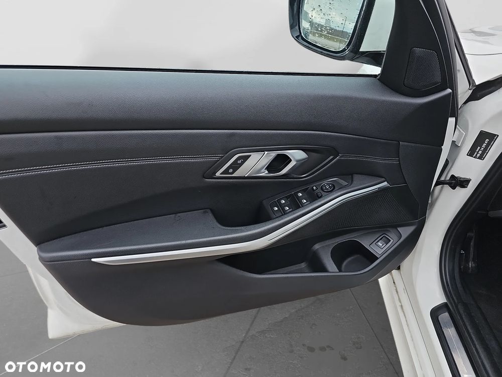 BMW Seria 3 - 20
