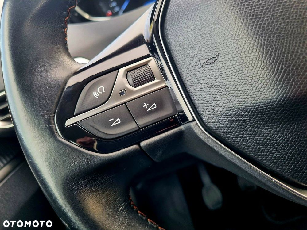 Peugeot 3008 1.2 PureTech Active Pack S&S - 16