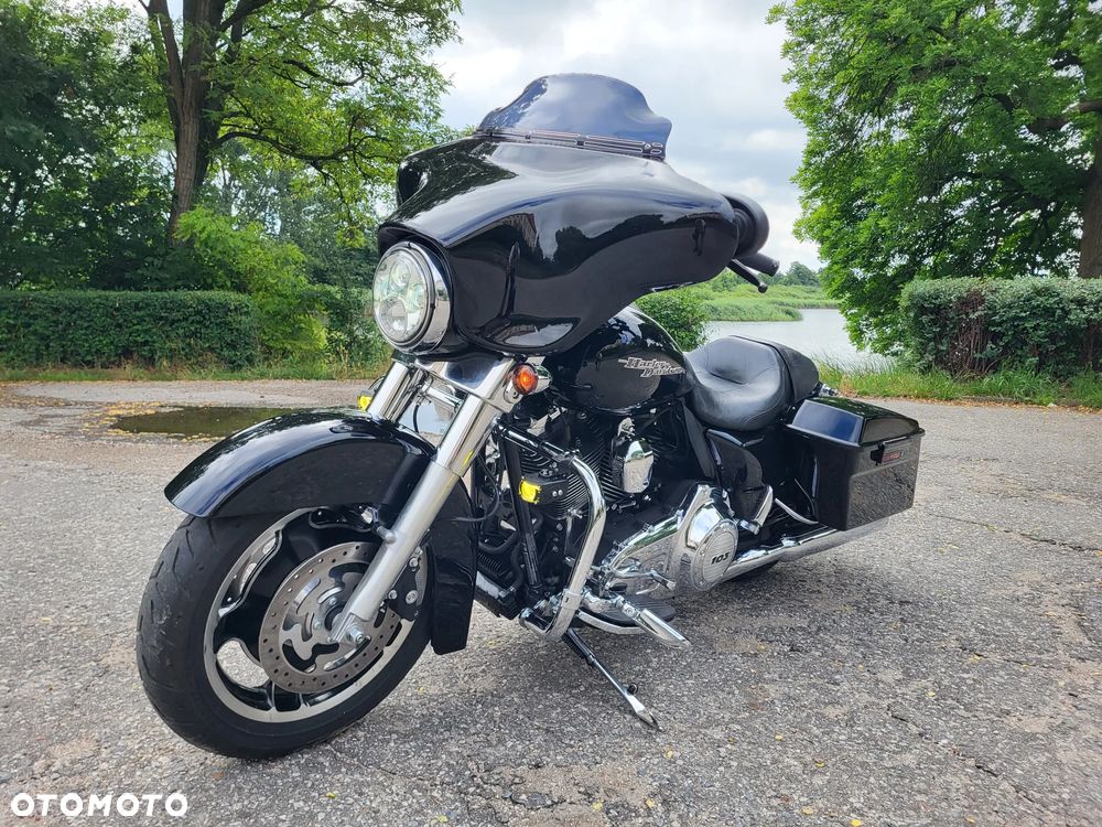 Harley-Davidson Touring Street Glide - 8