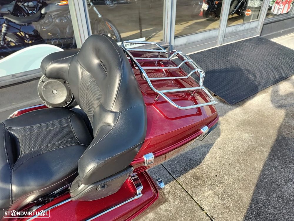 Harley-Davidson Road CVO Road Glide Ultra - 4