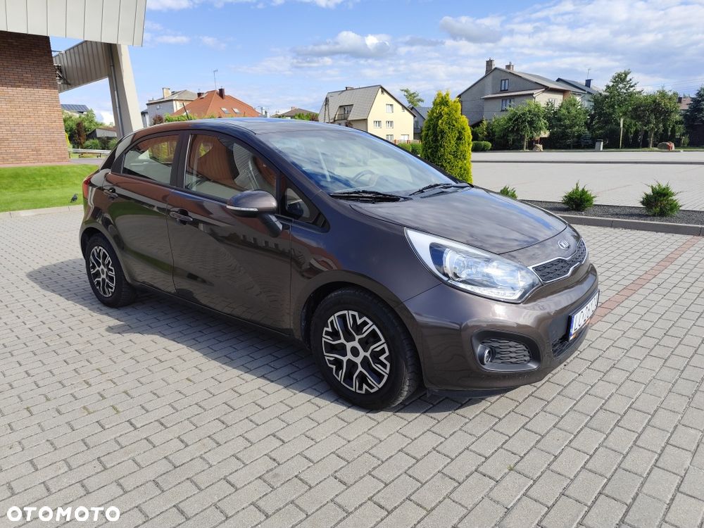 Kia Rio - 1