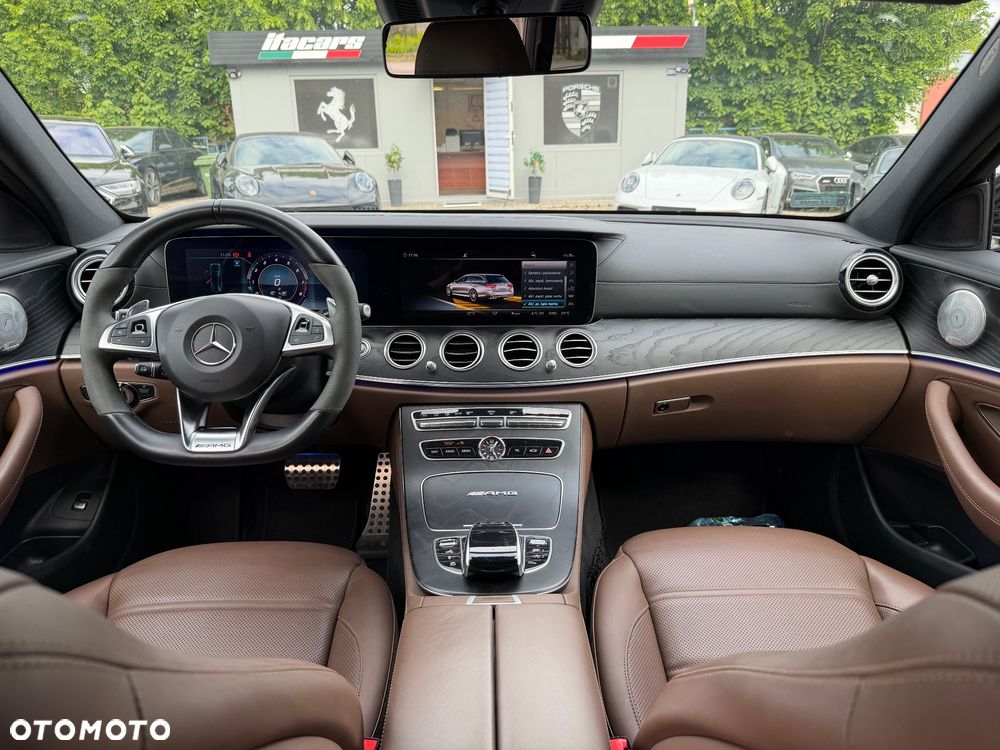 Mercedes-Benz Klasa E - 33