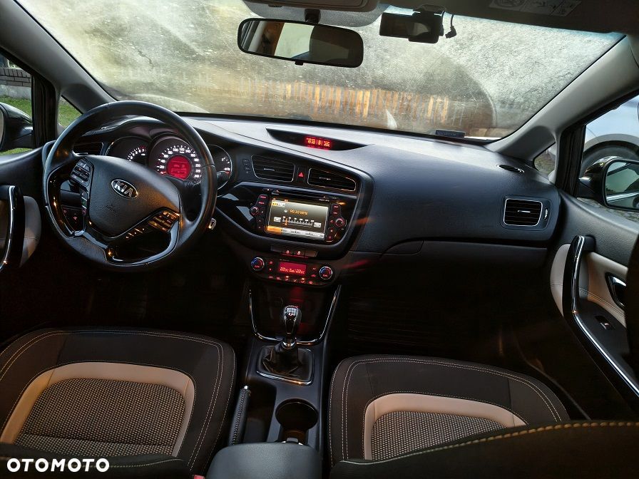 Kia Ceed 1.6 GDI L Business Line - 15