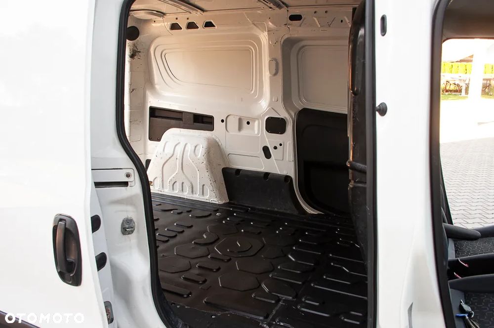 Fiat Doblo Maxi - 12