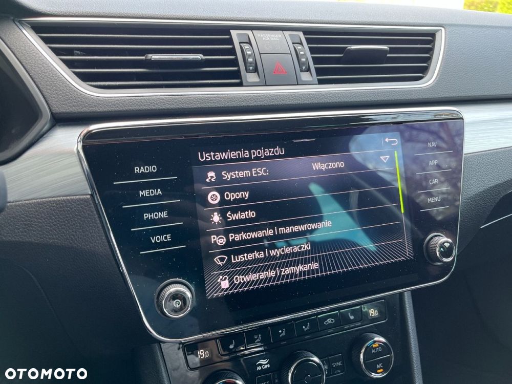 Skoda Superb 2.0 TDI DSG Style - 19