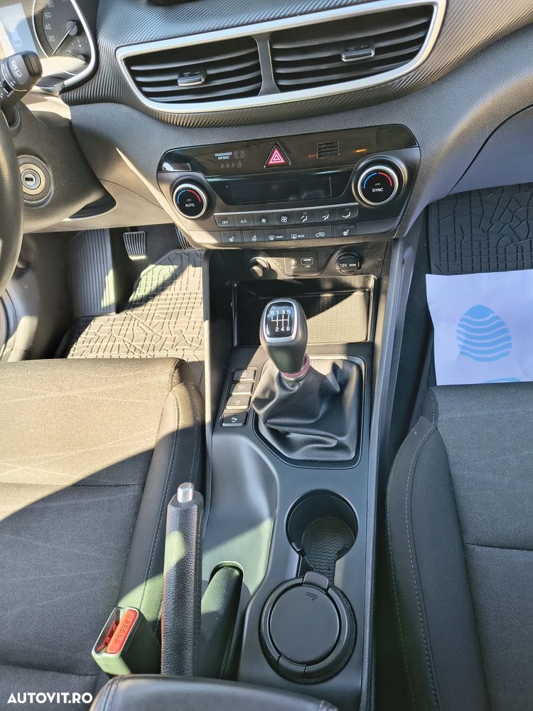 Hyundai Tucson 1.6 T-GDi 4WD 6MT Style - 21