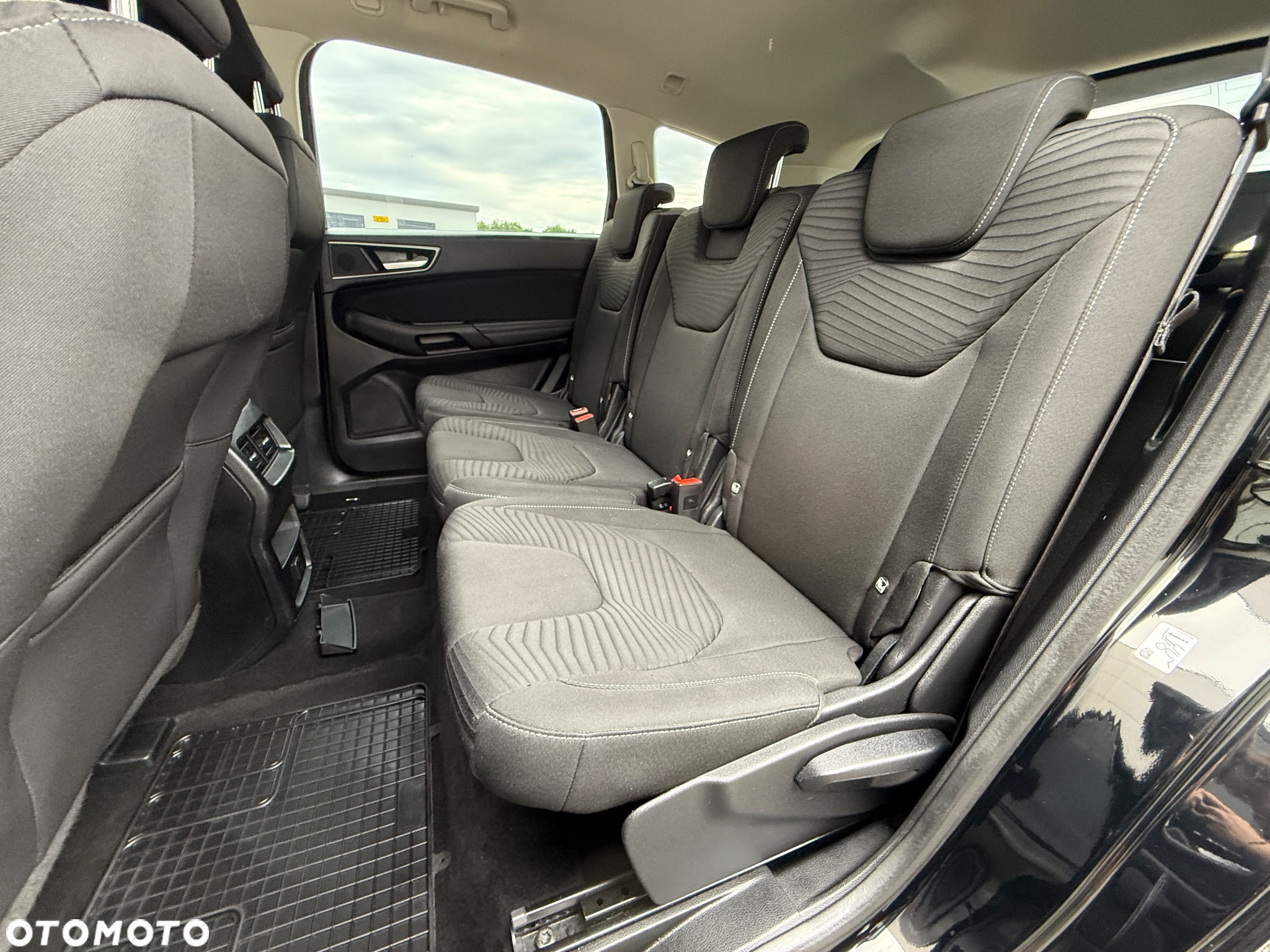 Ford S-Max - 29