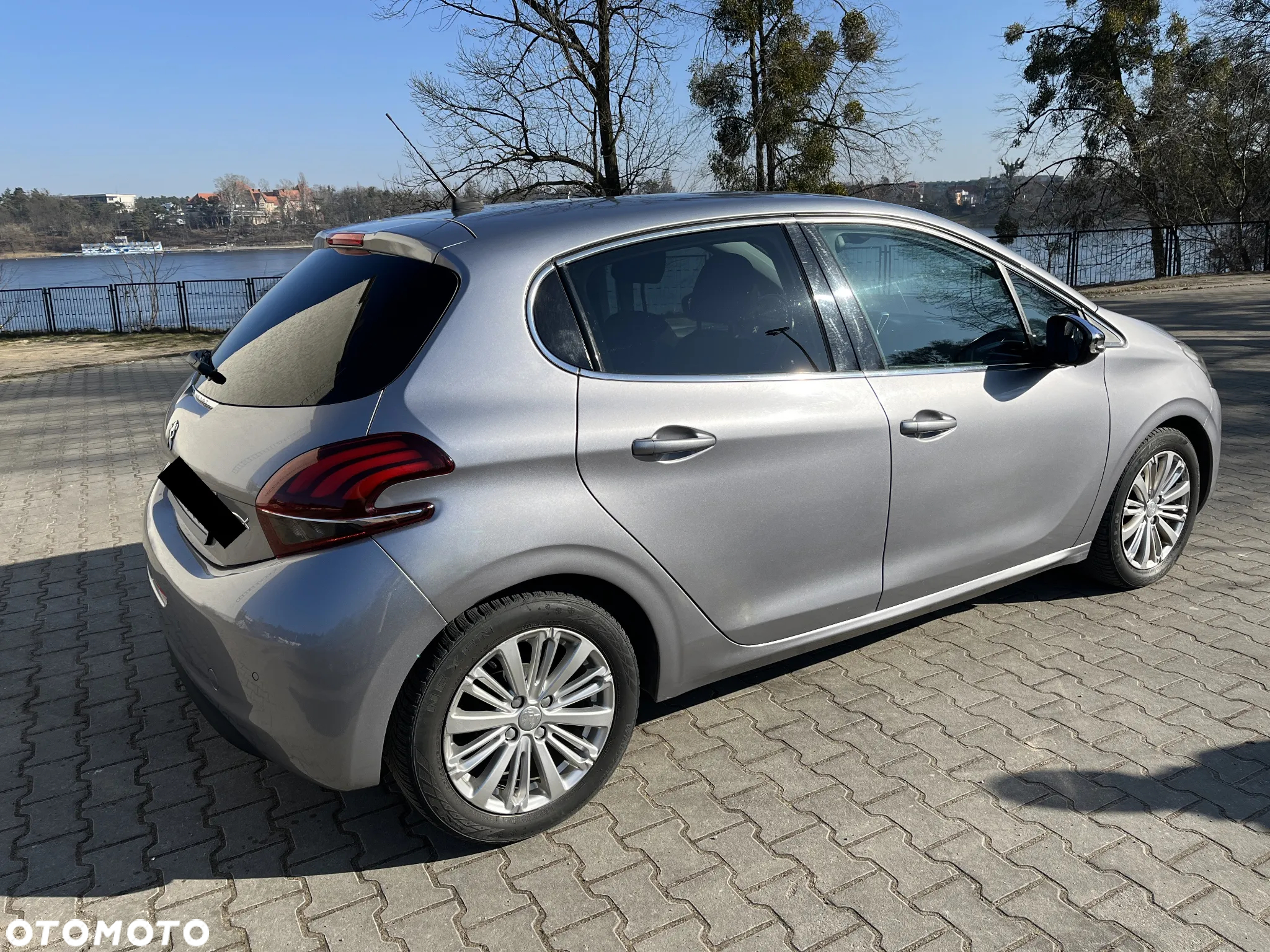 Peugeot 208 PureTech 82 Start & Stop Allure - 5