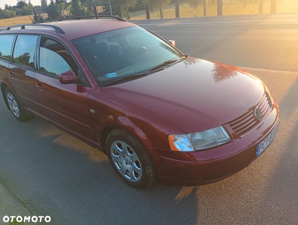 Volkswagen Passat 1.6 - 8