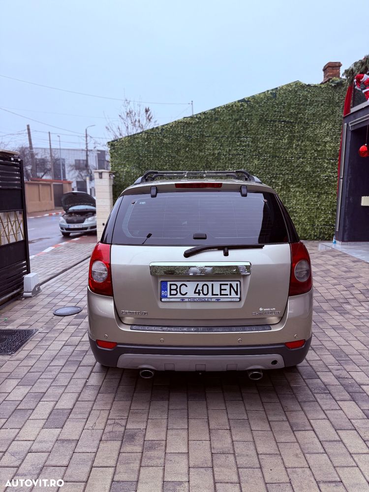 Chevrolet Captiva 2.0 High CE AWD Aut LT - 4