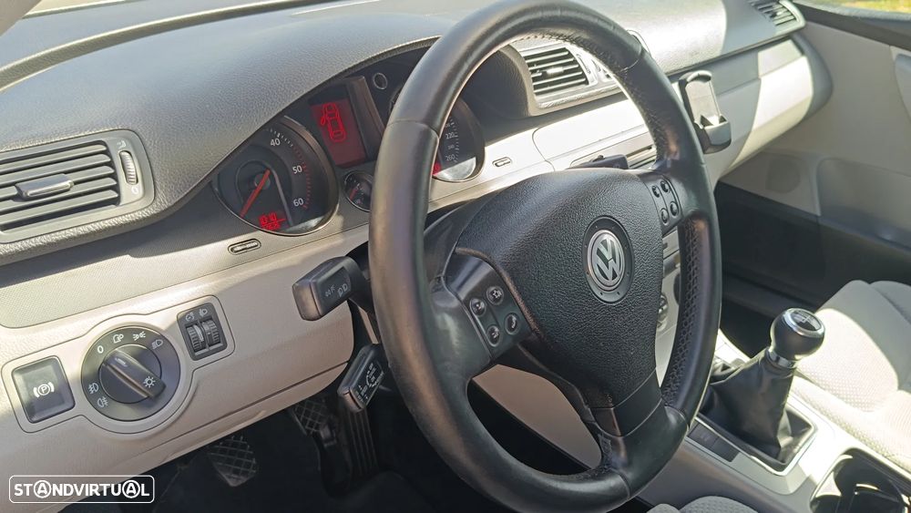VW Passat Variant 1.9 TDI Confortline - 13