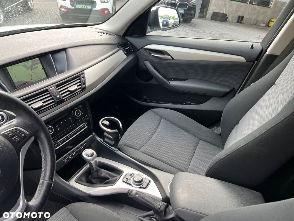 BMW X1 sDrive16d Sport Line - 12