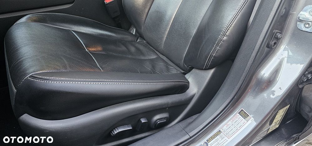 Nissan Altima - 9