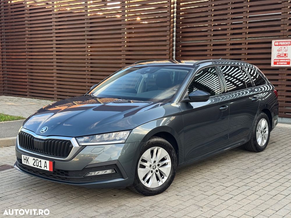 Skoda Octavia Combi 2.0 TDI Sportline - 2