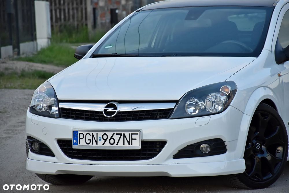 Opel Astra 1.8 Black&White - 1