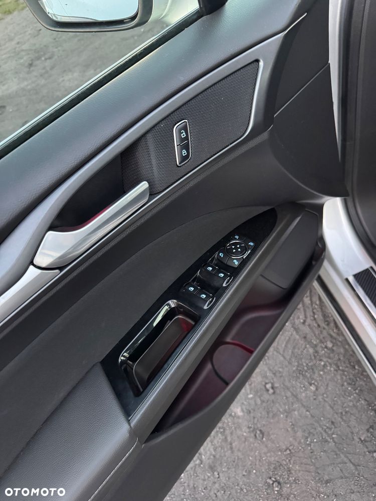 Ford Mondeo - 13