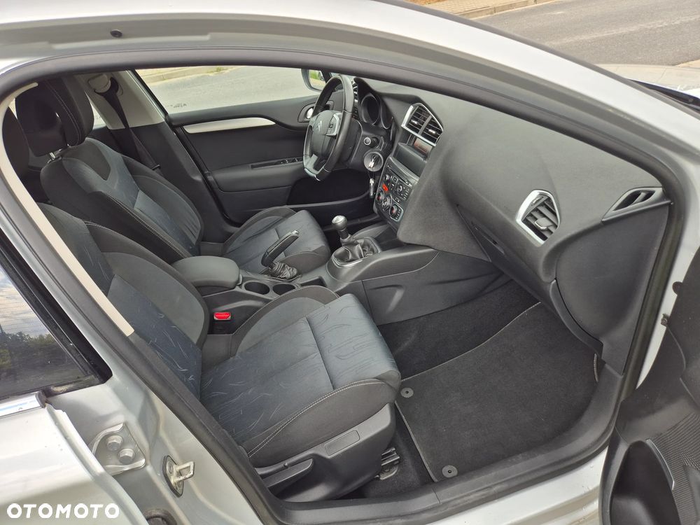Citroën C4 HDi 90 Attraction - 6