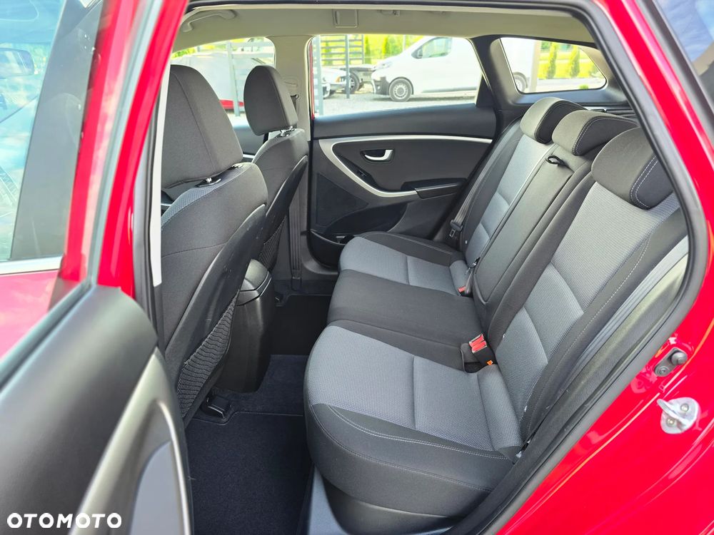 Hyundai i30 blue 1.6 GDI Passion - 25