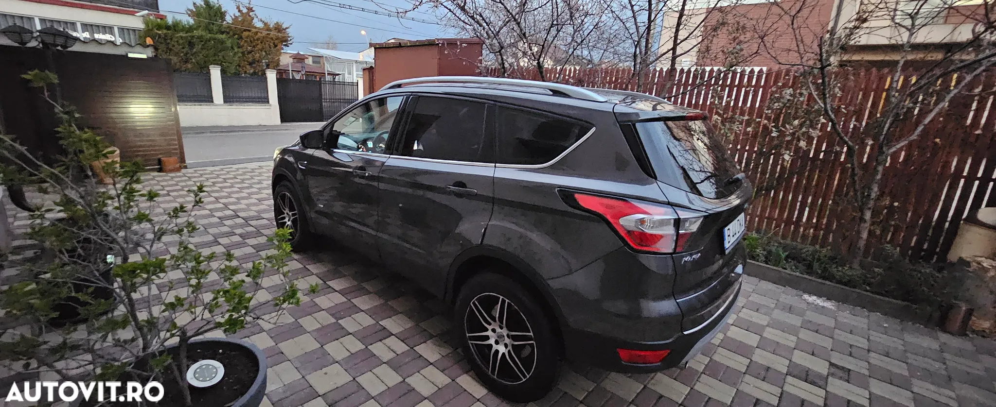 Ford Kuga 2.0 TDCi 4WD Powershift Titanium - 18