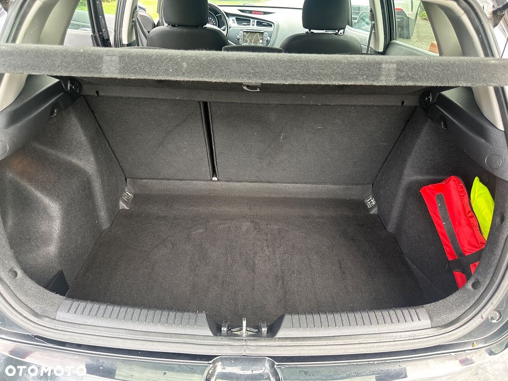 Kia Ceed 1.4 CVVT Dream-Team Edition - 20