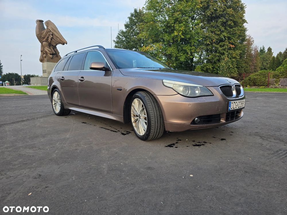 BMW Seria 5 525d - 12