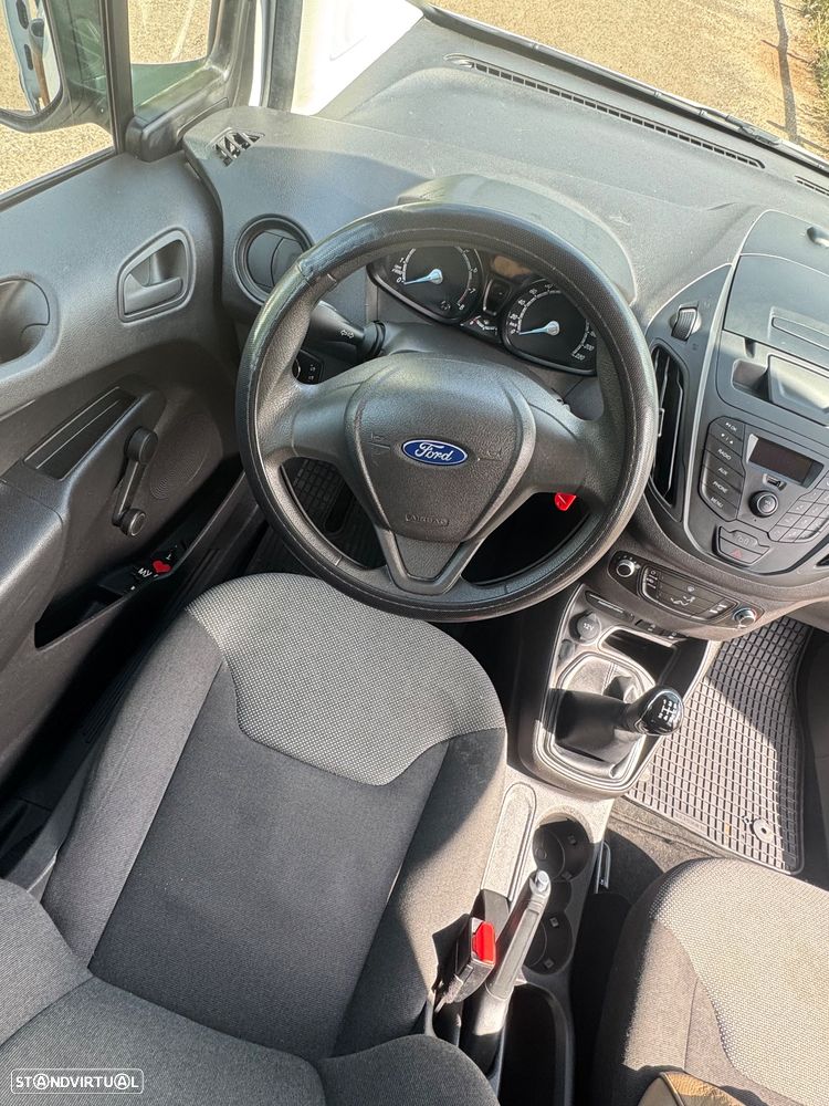 Ford Courier - 13