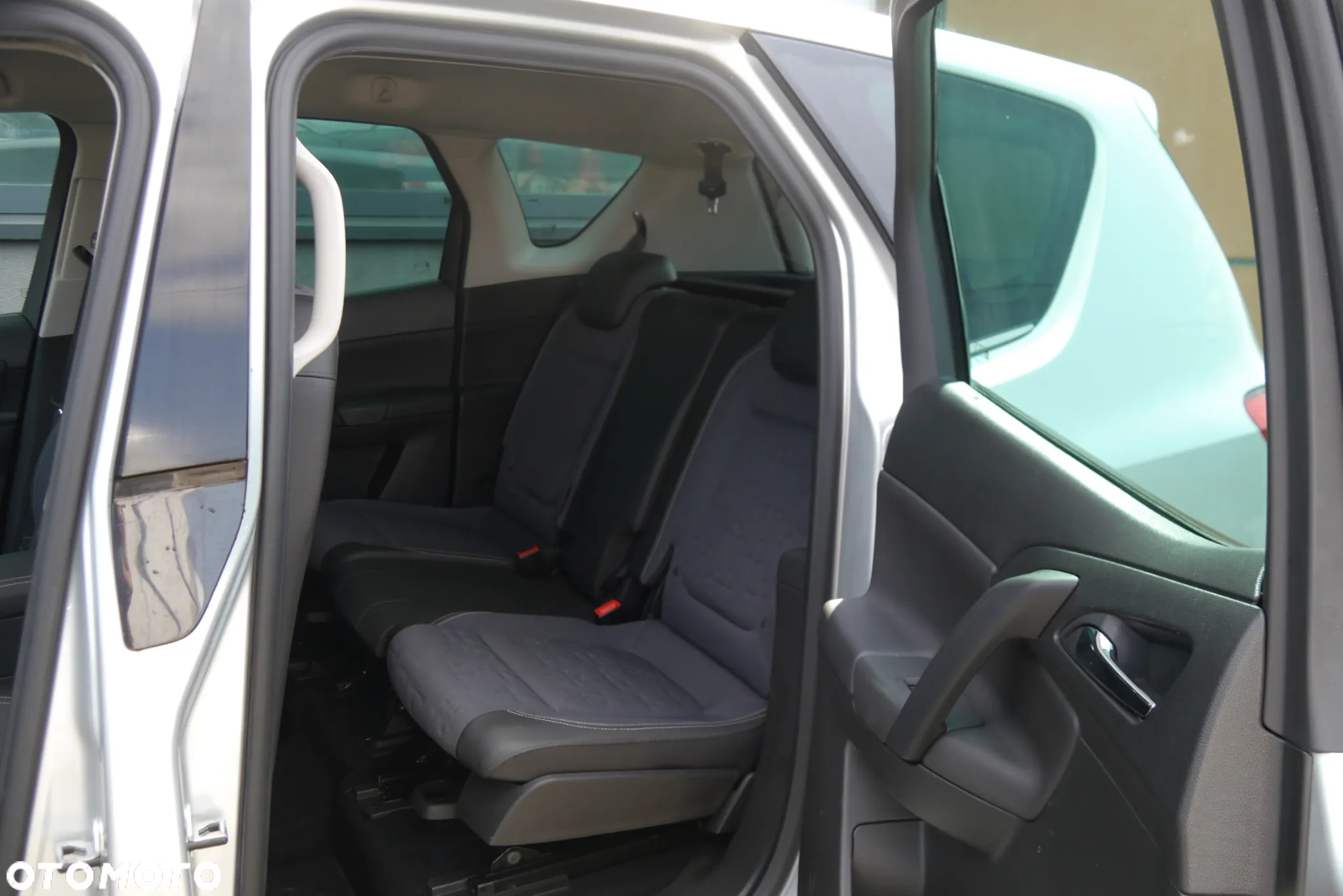 Opel Meriva 1.4 T Essentia S&S - 14