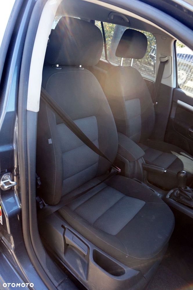 SKODA OCTAVIA II KOMBI 2008 9153 1.6 FSI BLF 115KM JHW SZARY na części - 19