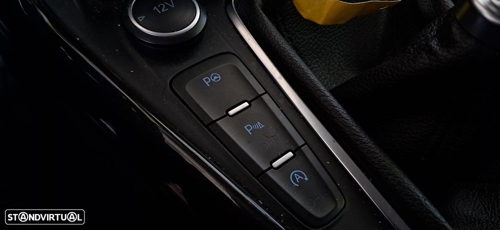 Ford Focus 1.5 TDCi EcoBlue Titanium - 12