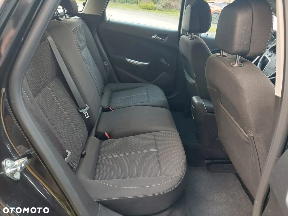 Opel Astra 1.4 Turbo Sports Tourer - 22