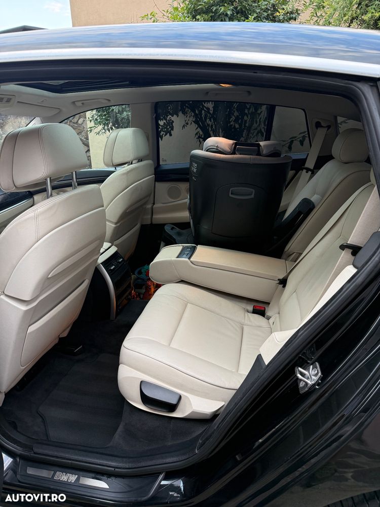 BMW Seria 5 520d - 8