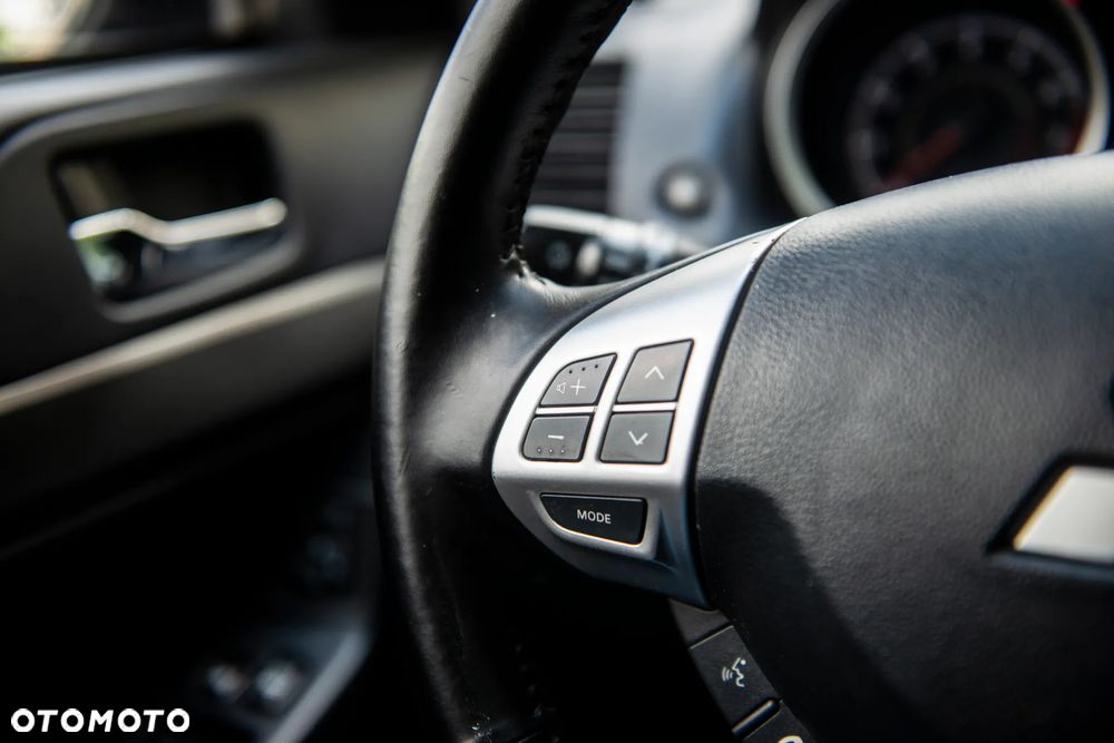 Mitsubishi Lancer 1.6 ClearTec Invite - 34