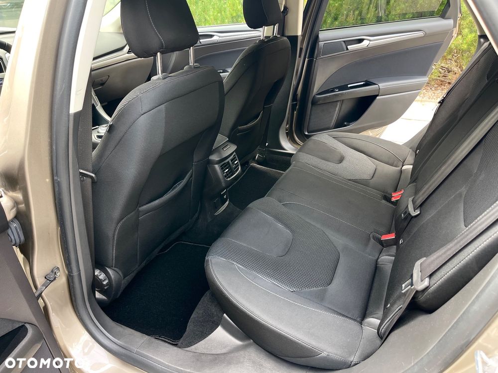 Ford Mondeo - 23