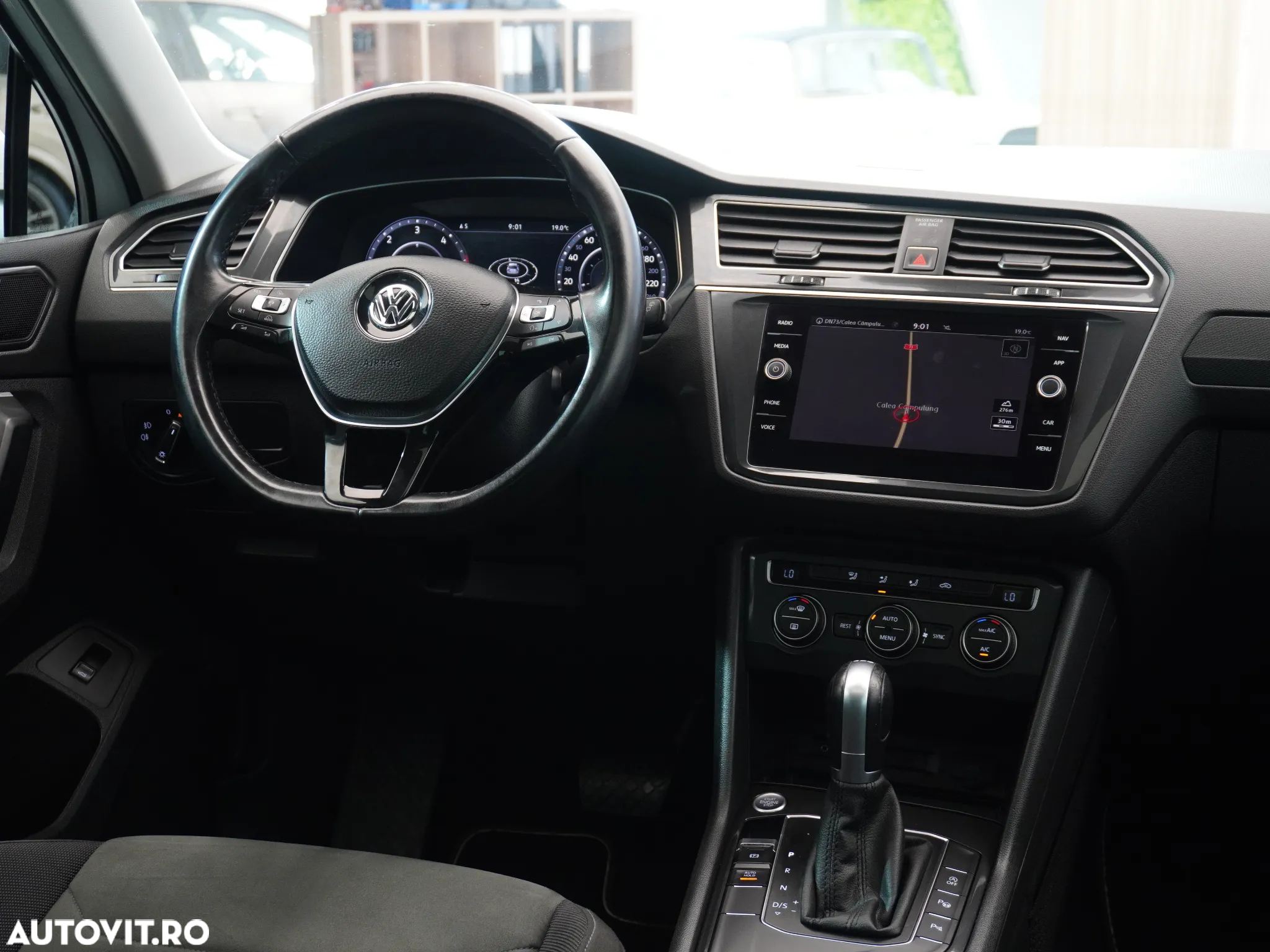 Volkswagen Tiguan 2.0 TDI SCR DSG Elegance - 39
