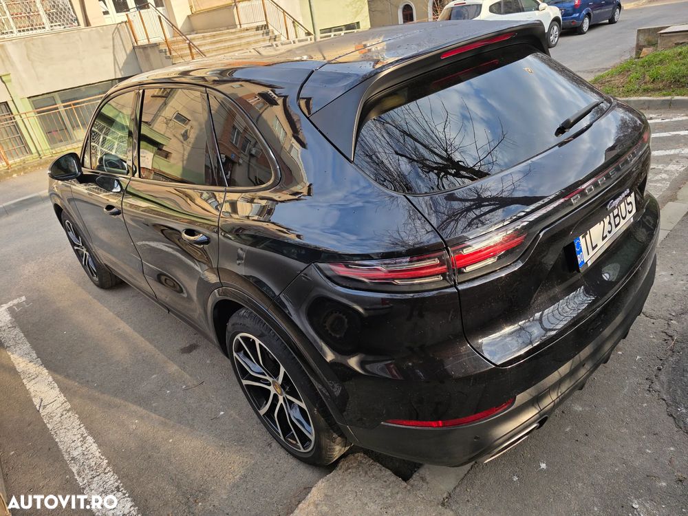 Porsche Cayenne - 5