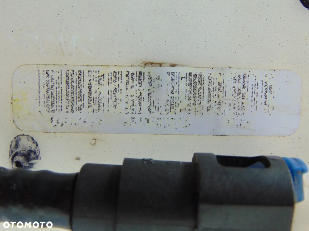 Pompa paliwa 05105075AC Jeep Patriot Compas Dodge Caiber 2.0 2.4 - 13