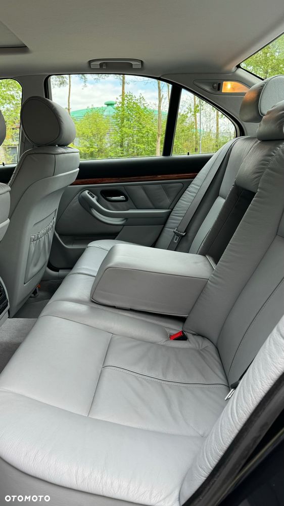 BMW Seria 5 - 19