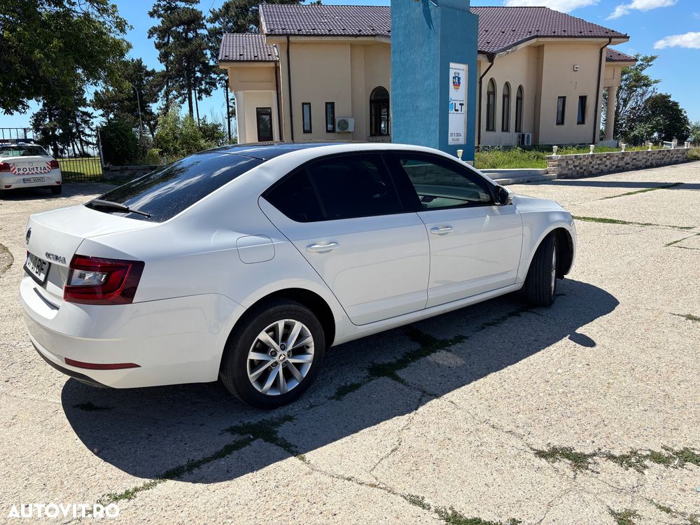 Skoda Octavia 1.6 TDI Ambition - 9