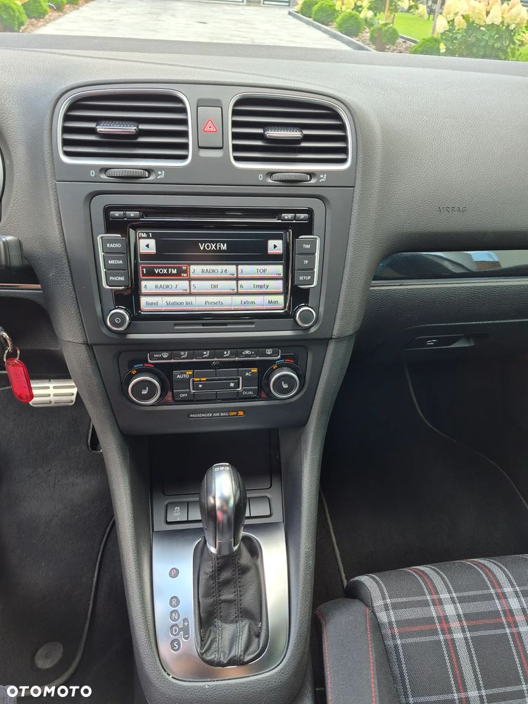 Volkswagen Golf 2.0 GTI DSG - 34